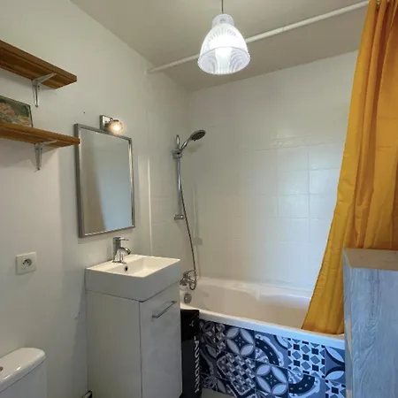 Nice Studio Near Train Station And Old Port *